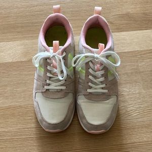 Vionic women’s Rechelle Sneaker